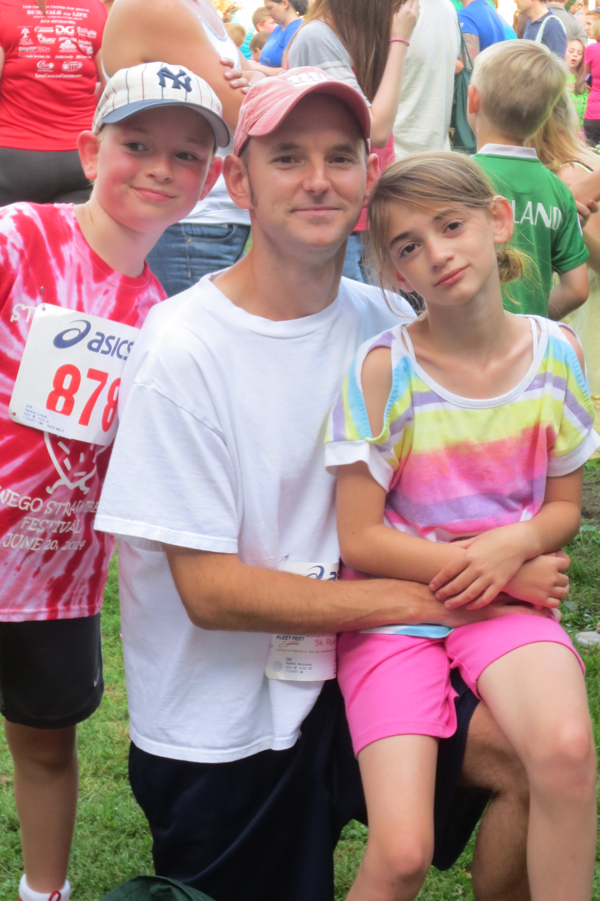 Parents and kids celebrate family bonds and healthy lifestyles at the Strawberry Shake 5K