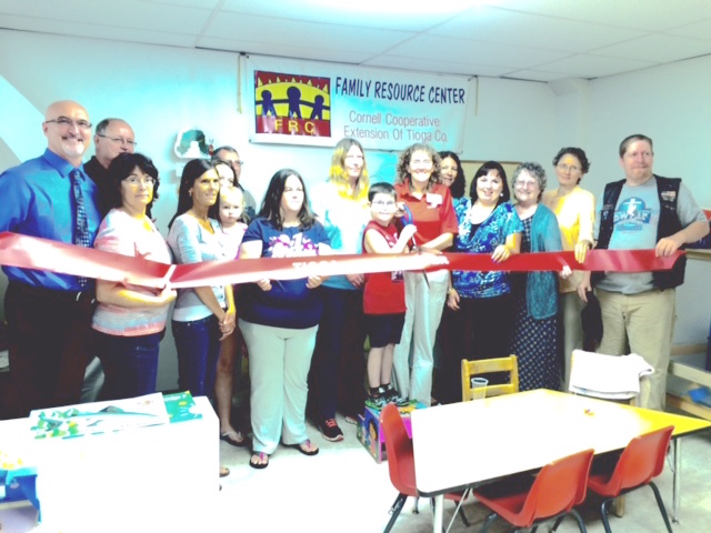 Waverly Family Resource Center holds Ribbon Cutting event
