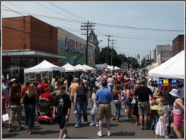 Local businesses prepare for Strawberry Festival weekend