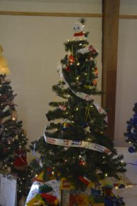 Zion Lutheran supports the O Tannenbaum exhibit