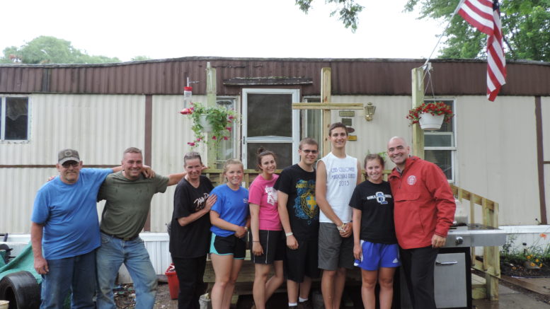 Group Mission Trips youth lend a helping hand