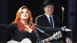 Wynonna and the Big Noise performs for veterans