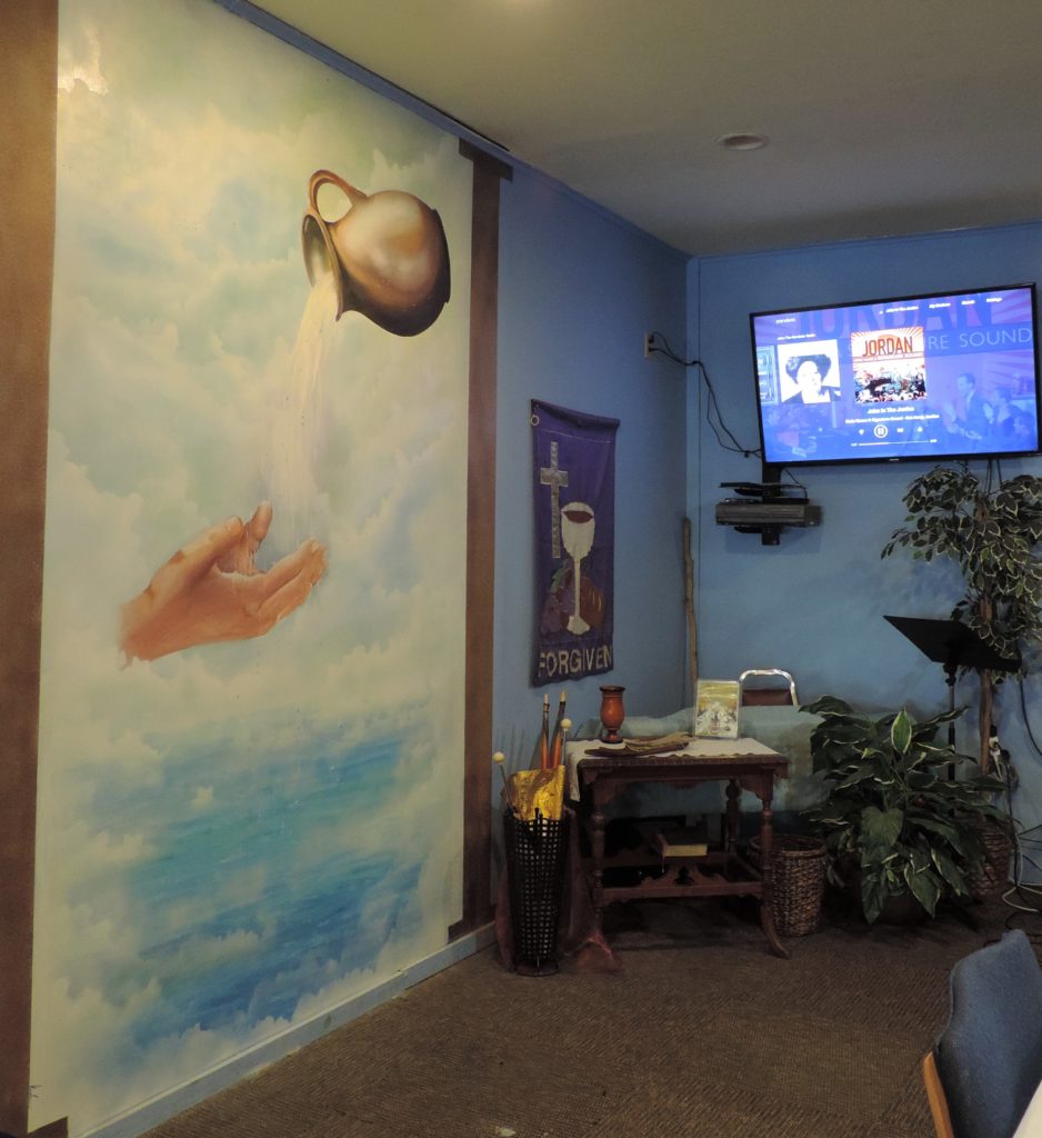 Mural illustrates mission of local ministry
