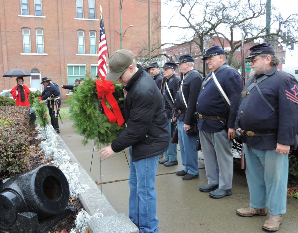 Wreaths of remembrance placed throughout Tioga County 