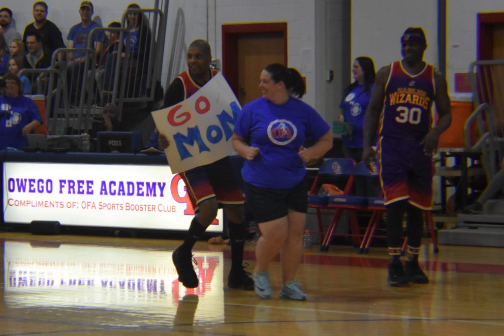 Harlem Wizards take on Owego