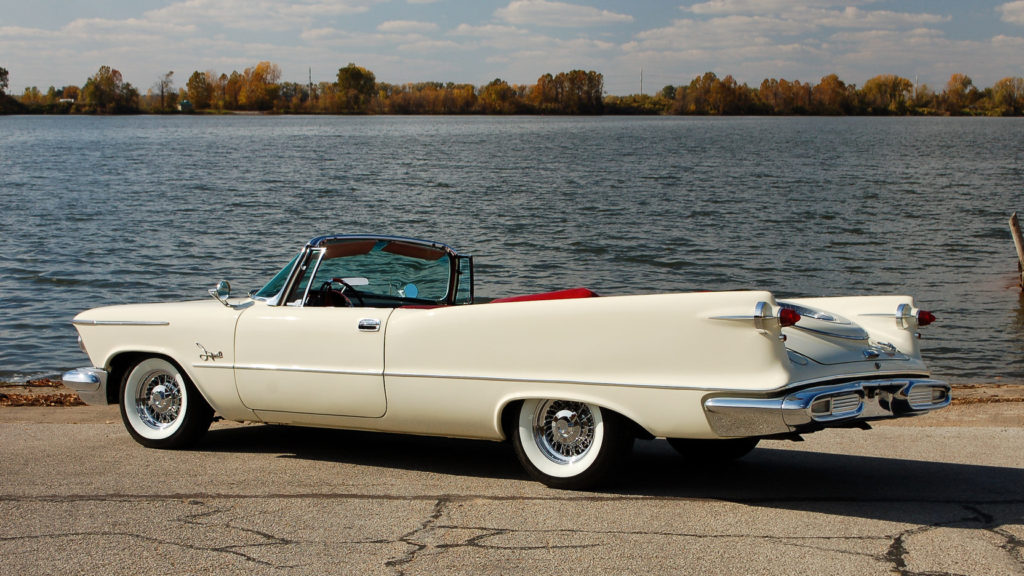 Collector Car Corner - Reader disputes 1958 car designs, especially Pontiacs