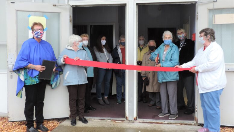 Project Neighbor Food Pantry holds ribbon cutting at new location