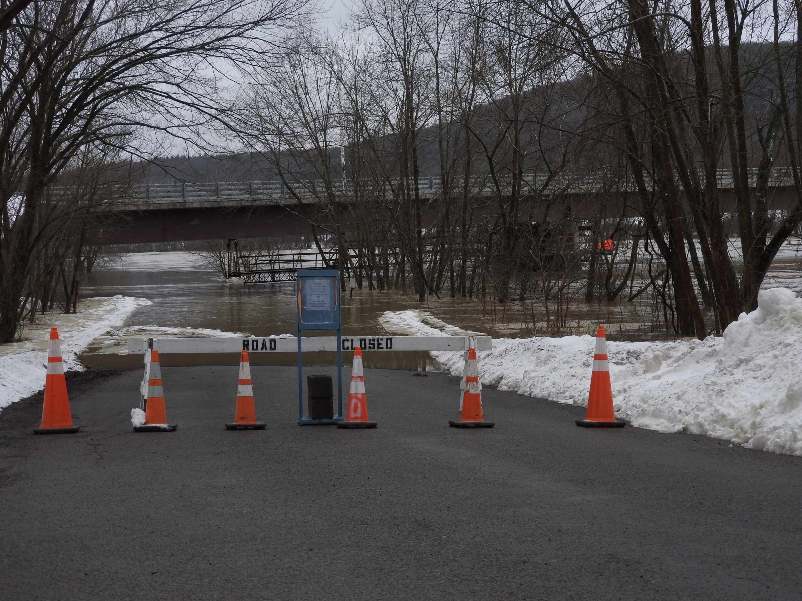 Christmas Day thaw causes flooding woes