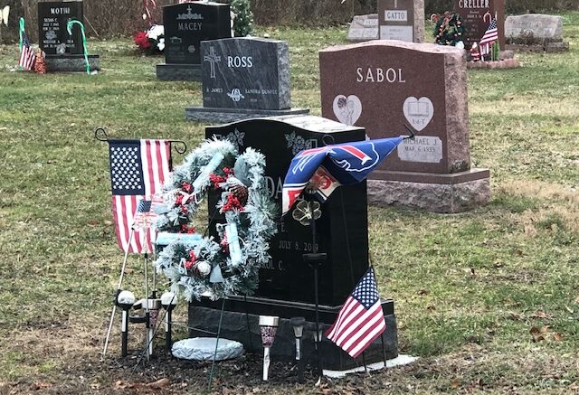 Christmas Wreaths honor veterans