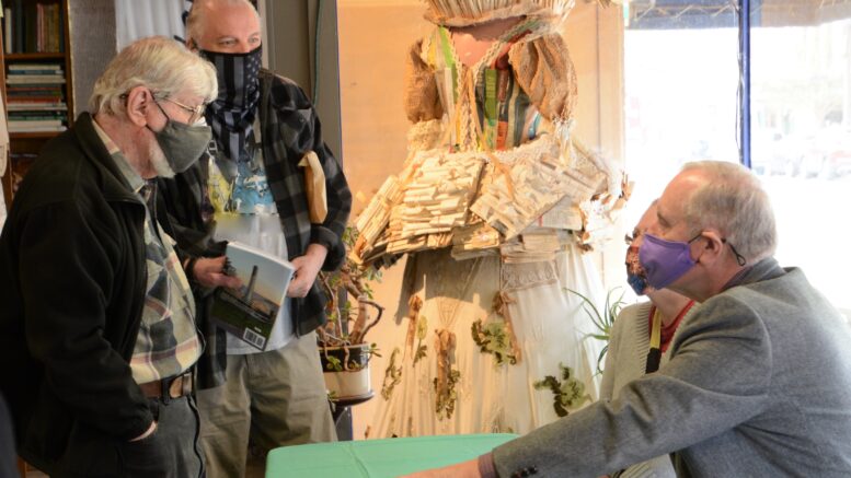 Photos: Book signing held for 'An Evergreen Companion'