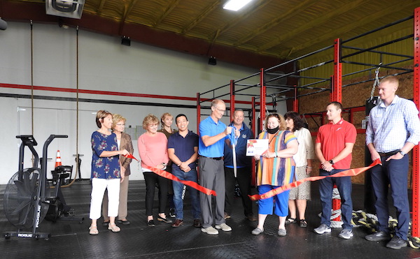 Chamber welcomes Summit Fitness with ribbon cutting ceremony