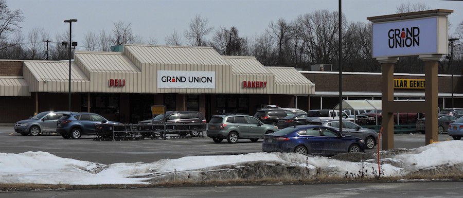 Grand Union celebrates Owego store opening