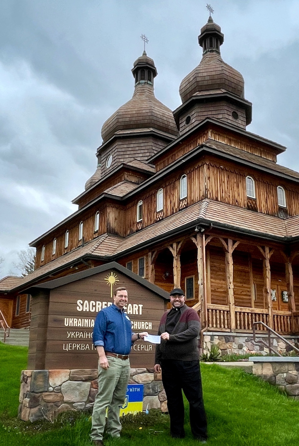 Fuddy Duddy’s Confectionery raises money for Ukraine relief