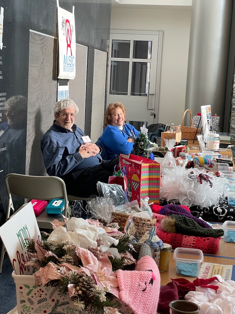 OA Music Boosters hold successful Holiday Craft Fair