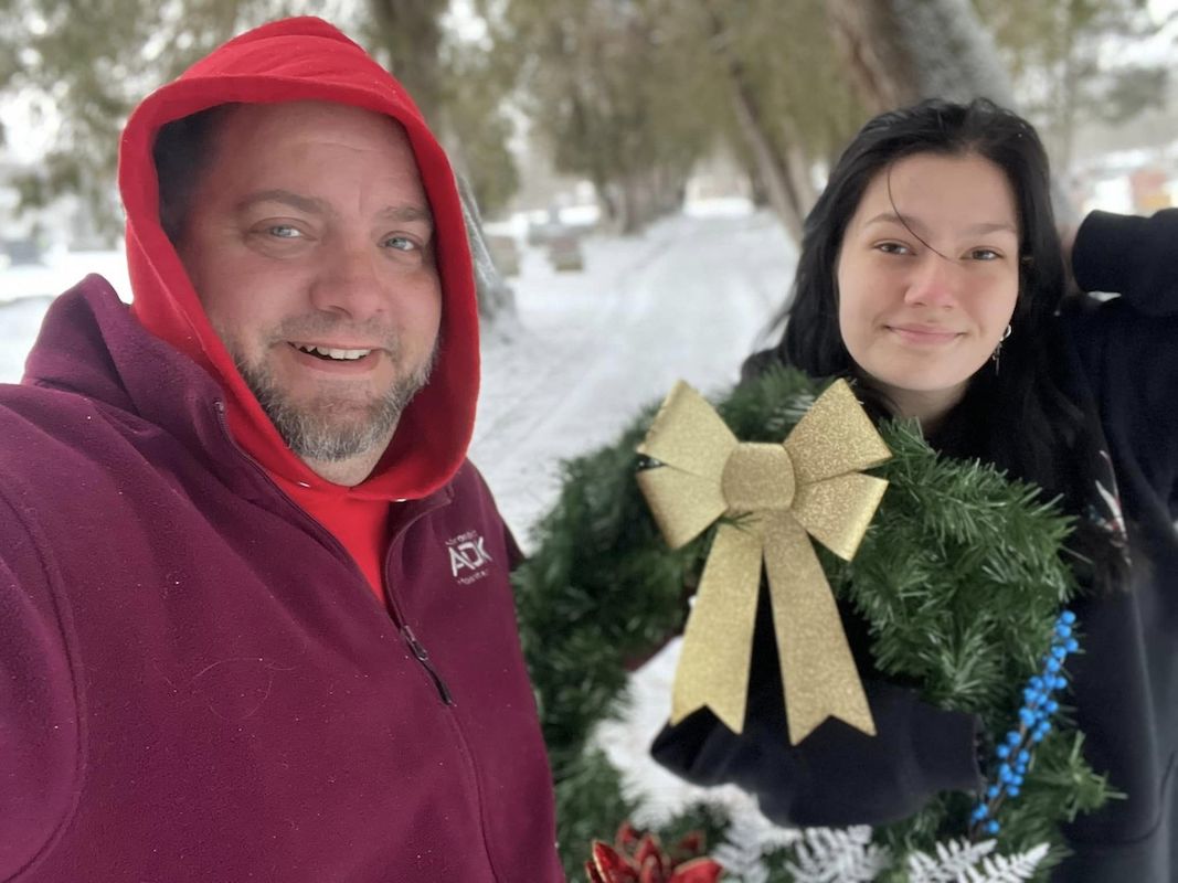 Wreaths placed on graves of veterans Killed in Action