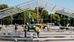 Democratic governor sending migrants to NYC