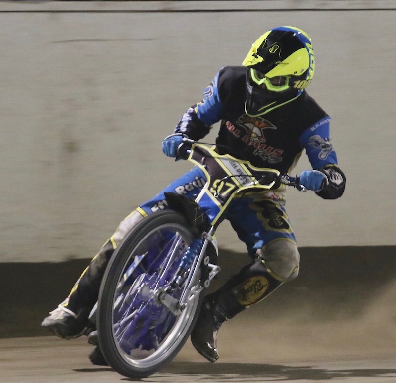 Donholt takes Hobart Memorial at Champion