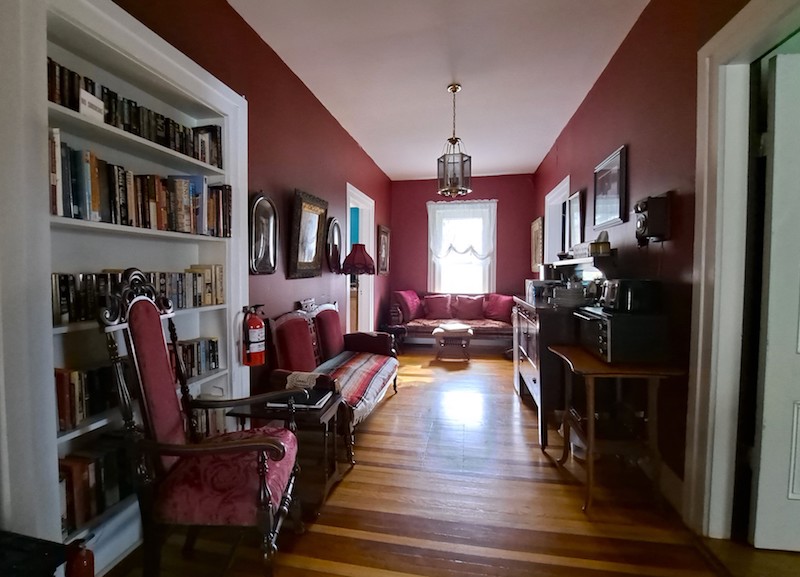 A haunting time at ‘Fainting Goat Island Inn’; Inn owner prepares for favorite time of the year