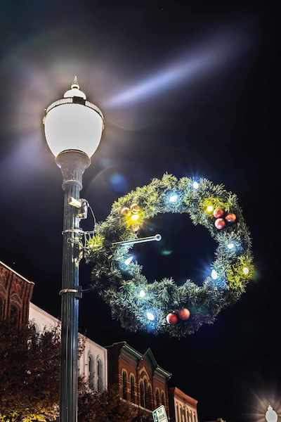 Holiday event showcases the holidays in downtown Owego