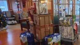 Vietnam Veterans deliver Christmas presents to the Oxford Veterans Home