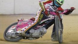 The Flying Mullet takes first scratch main at Champion!