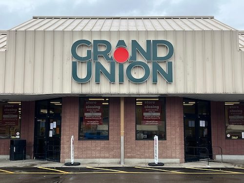Grand Union Closes its doors