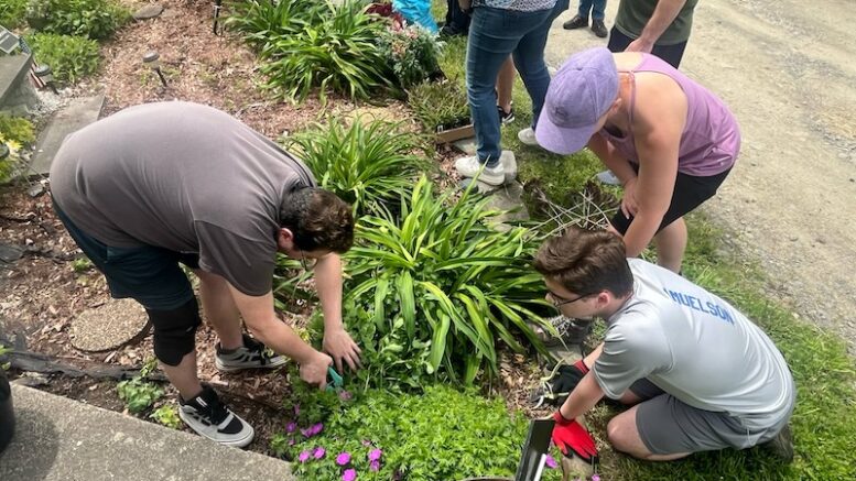 Aktion Club members head to Fargnoli Farms