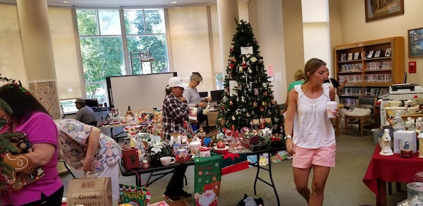 Sayre Public Library to Hold 10th Holiday Decoration Sale