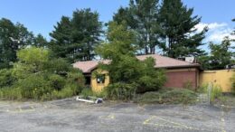 Legislators look to demolish abandoned Pizza Hut, consider housing possibilities